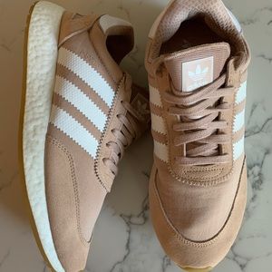 Adidas Women’s 1-5923 Blush tennis shoes